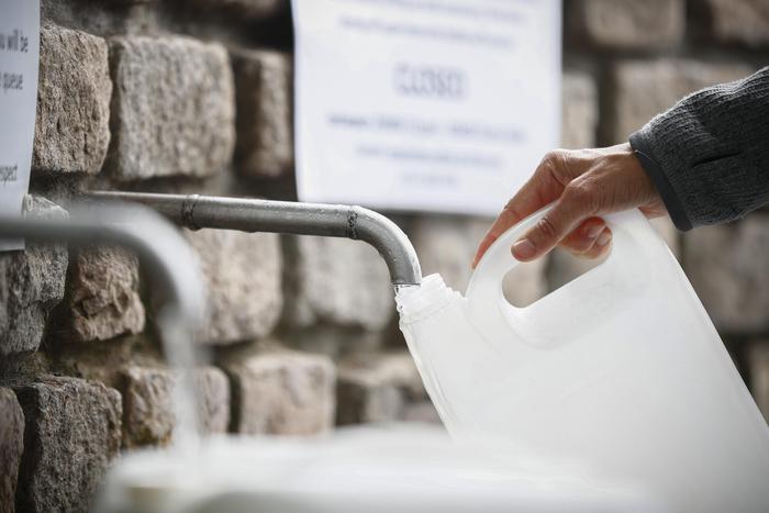 Manca l’acqua, Sindaco di Catanzaro chiude le scuole per due giorni