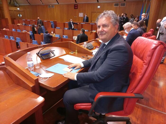 Mancuso (Lega) rieletto presidente Consiglio regionale Calabria