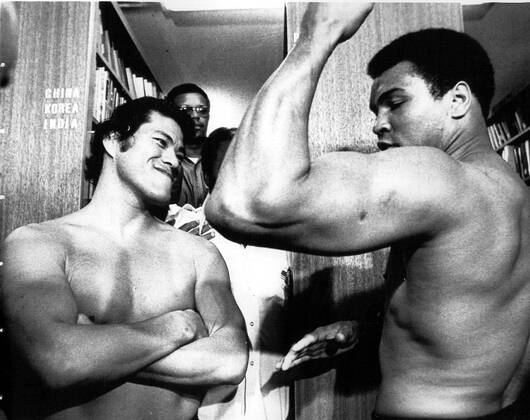 Antonio Inoki e Muhammad Ali,