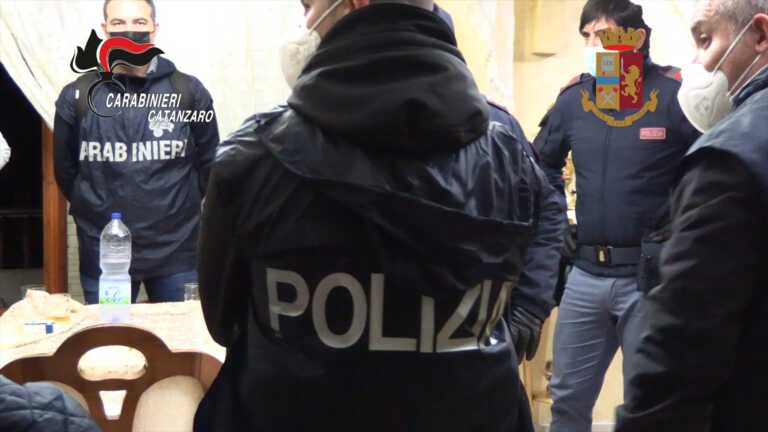 Testamenti falsi, 9 arresti a Catanzaro, ai domiciliari anche un noto avvocato