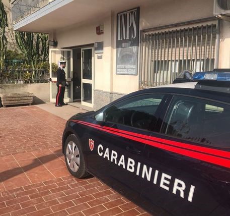 Reddito di cittadinanza, i carabinieri scovano 34 furbetti