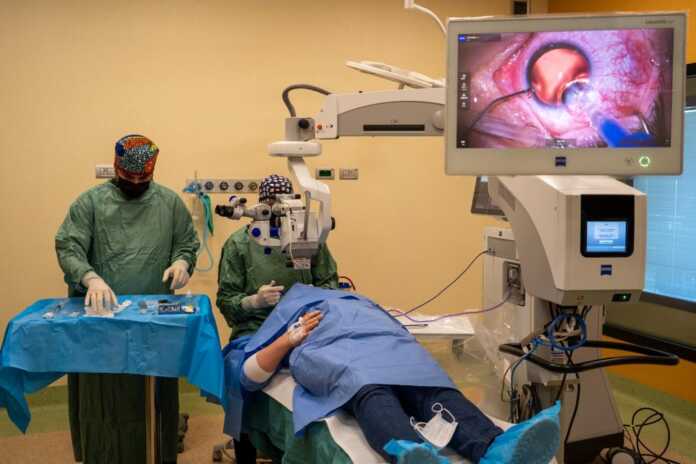 MARRELI HOSPITAL, PARTE LA CHIRUGIA OCULISTICA AMBULATORIALE (2)