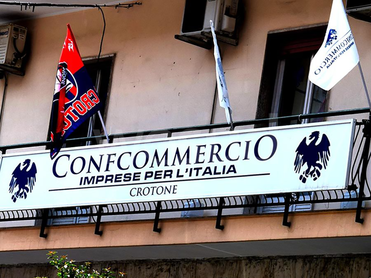 Capodanno a Crotone, Confcommercio incontra il comune e avvia il confronto a tutela degli operatori commerciali