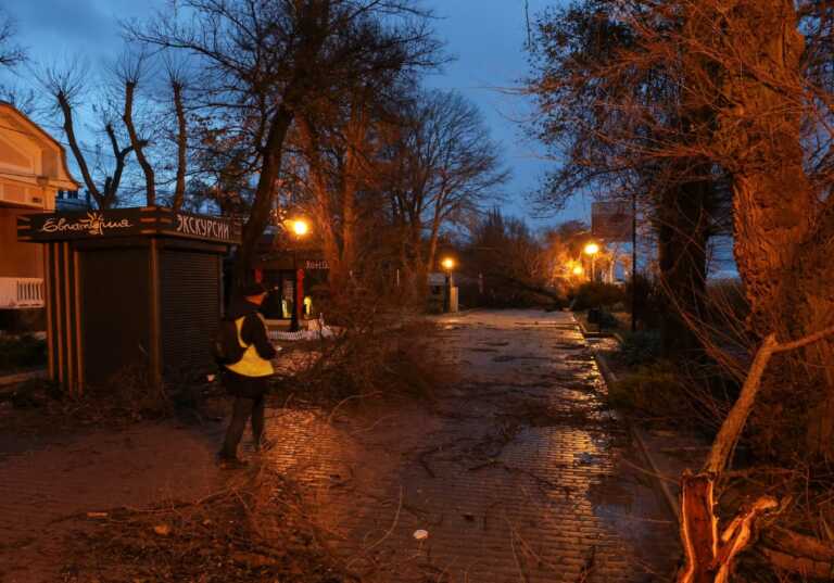 2 milioni al buio per uragano in Russia e Ucraina occupata