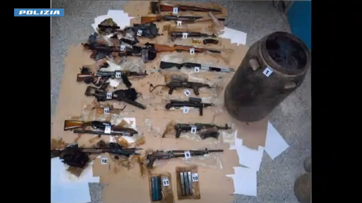 Operazione “Secreta Collis”: sequestrate 70 armi, 7000 munizioni e 32 kg di droga, 20 arresti