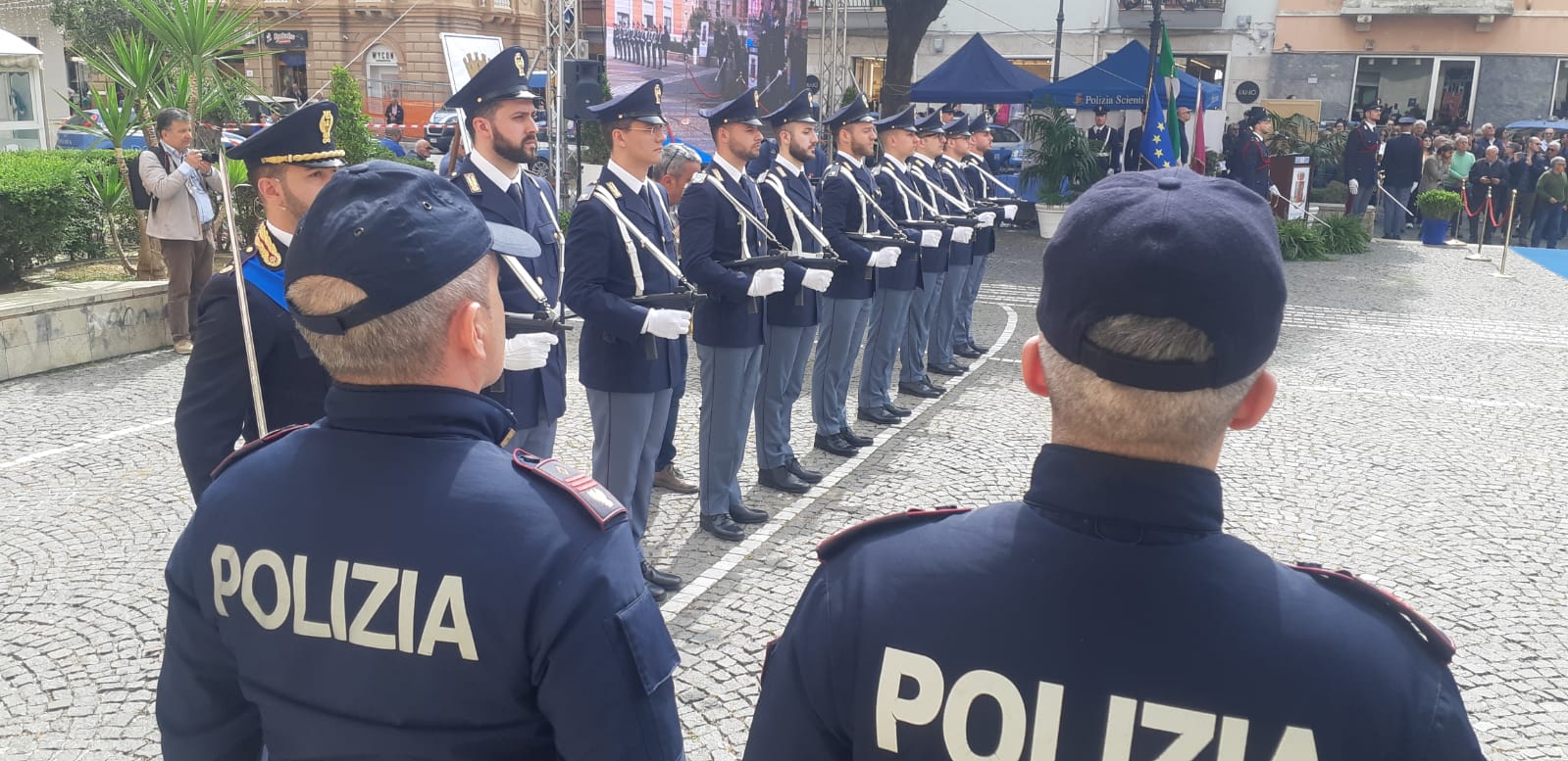 I 172 anni della Polizia di Stato A Crotone manifestazione in Piazza della Resistenza